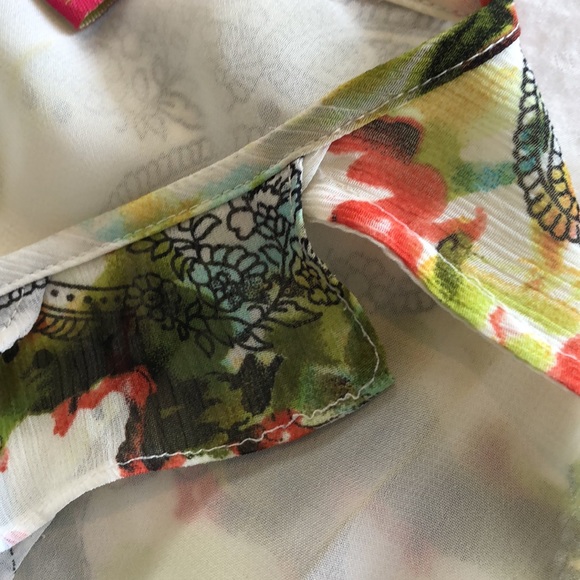 Sunny Leigh Sleeveless Floral Blouse - Picture 6 of 6